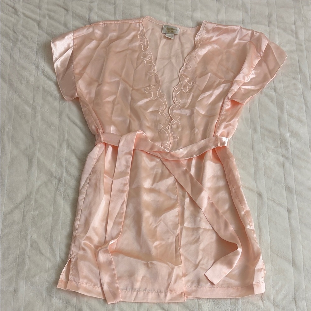 Victoria’s Secret Gold Label Vintage Satin Robe – Blush Pink